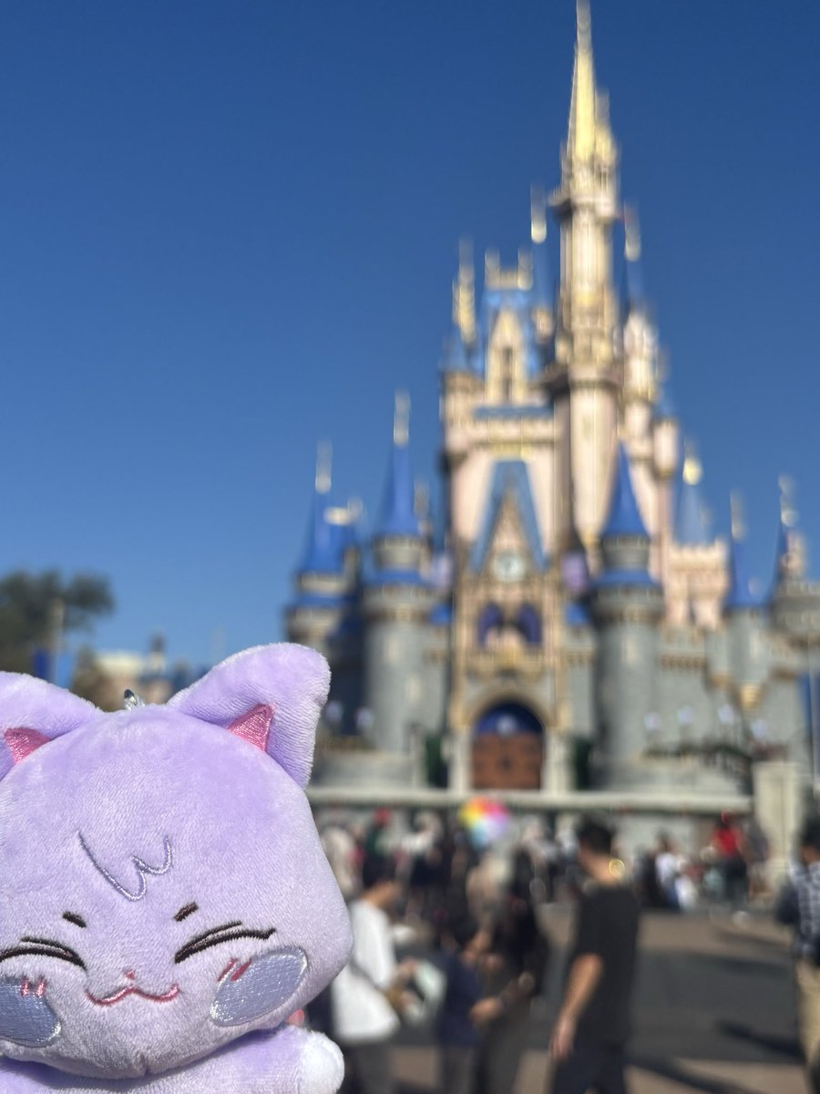 Riya ૮ ․ ․ ྀིა tweet media