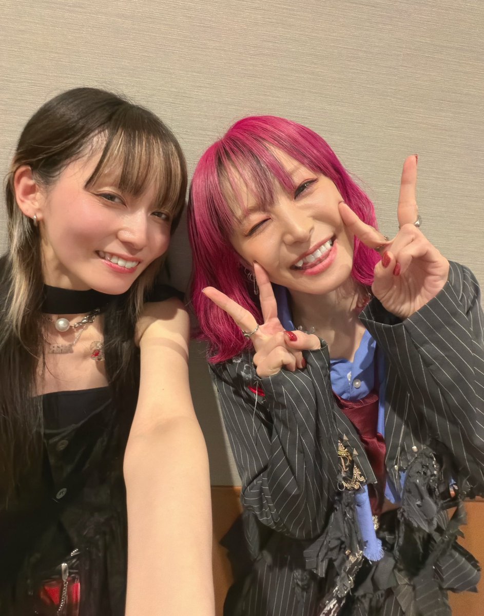 ナナヲアカリ tweet media