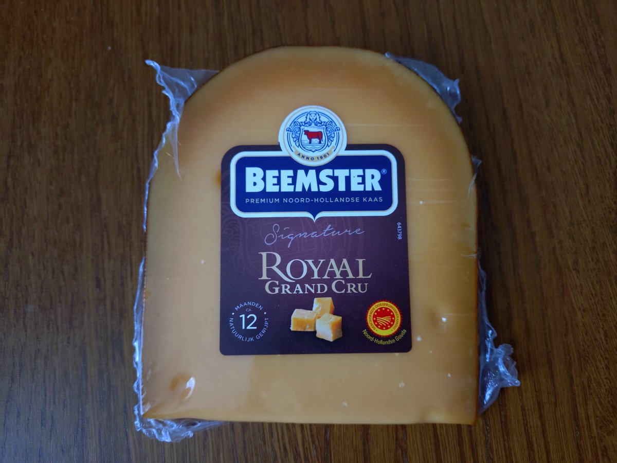 ミイル Miiru tweet media