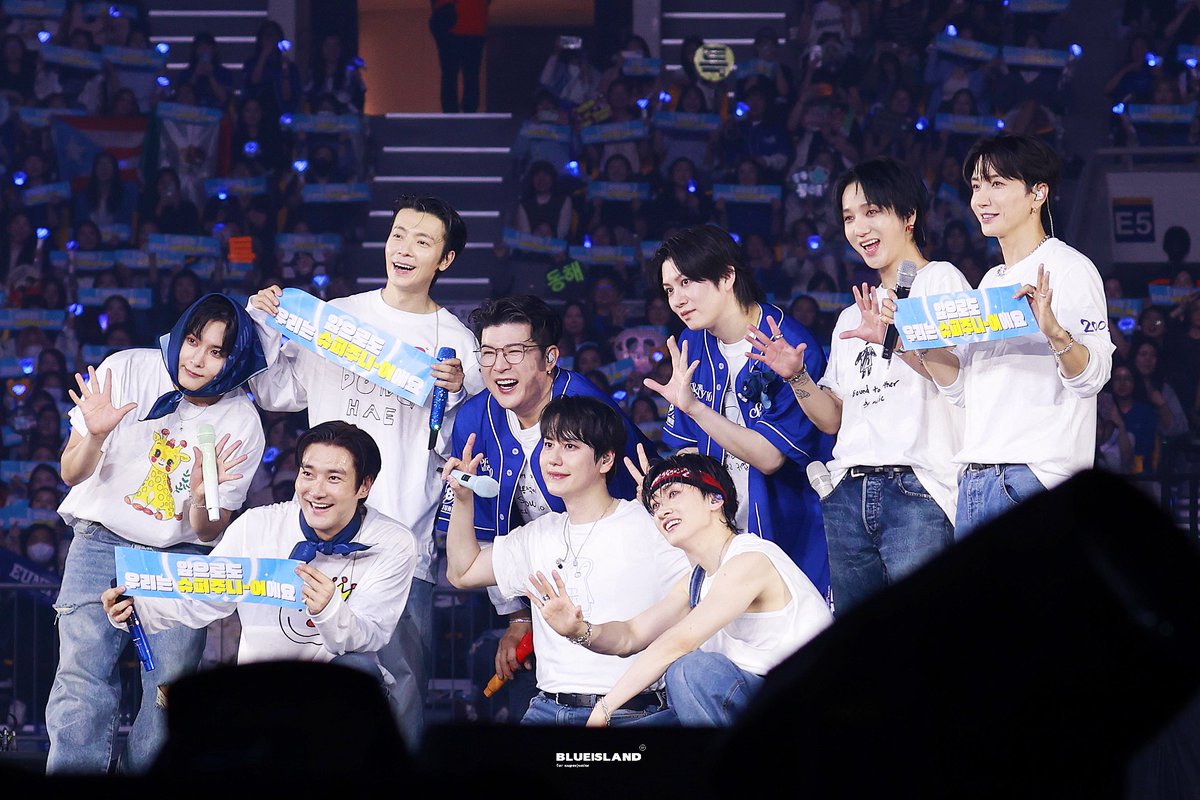 Island9Blue's tweet photo. 260405
SJ-CORE in SEOUL DAY3
고맙고 사랑한다💙
#SUPERJUINIOR 
#슈퍼주니어 https://t.co/12iXzZaHPX