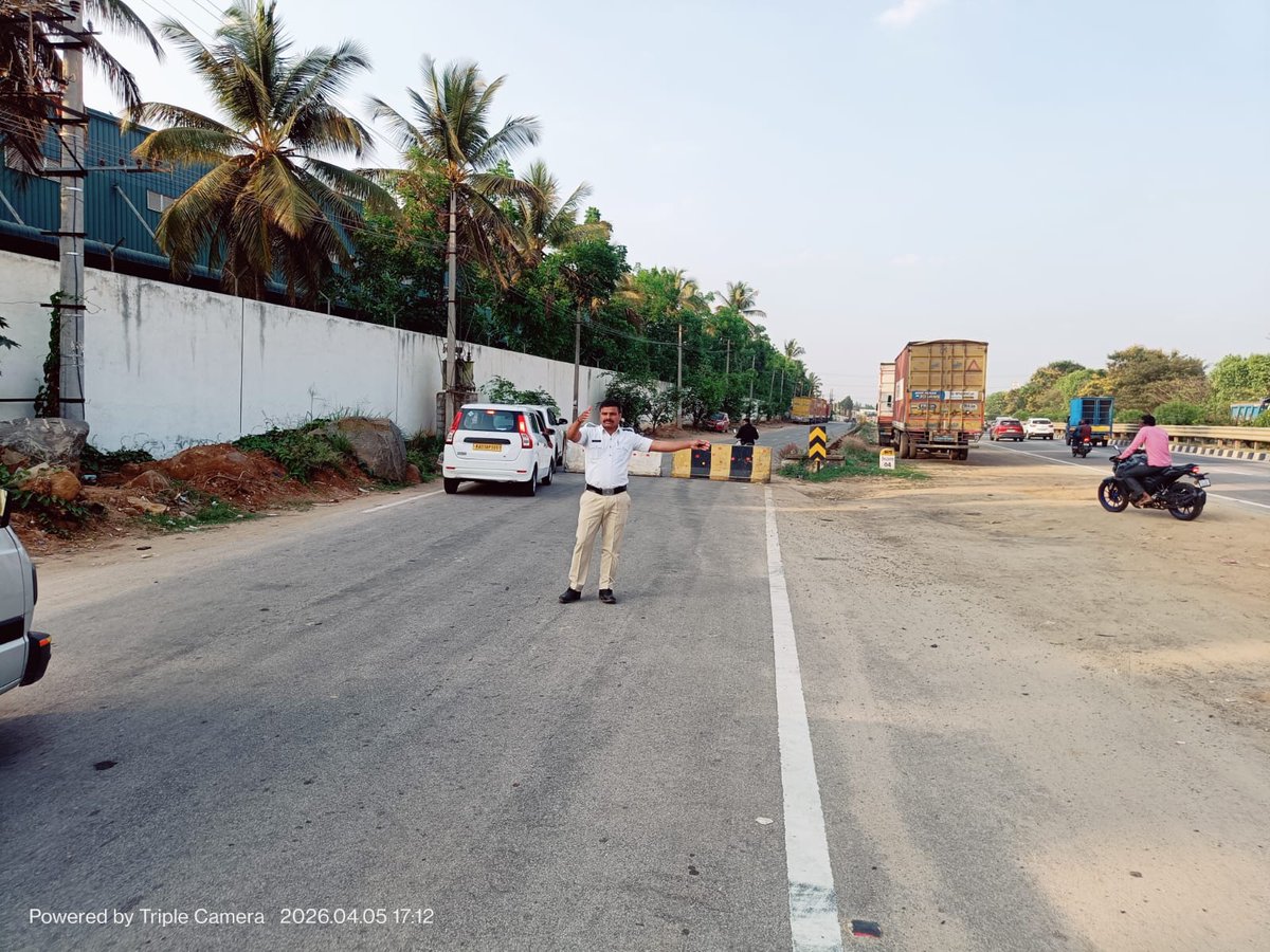 nelamangalatrafficps tweet media