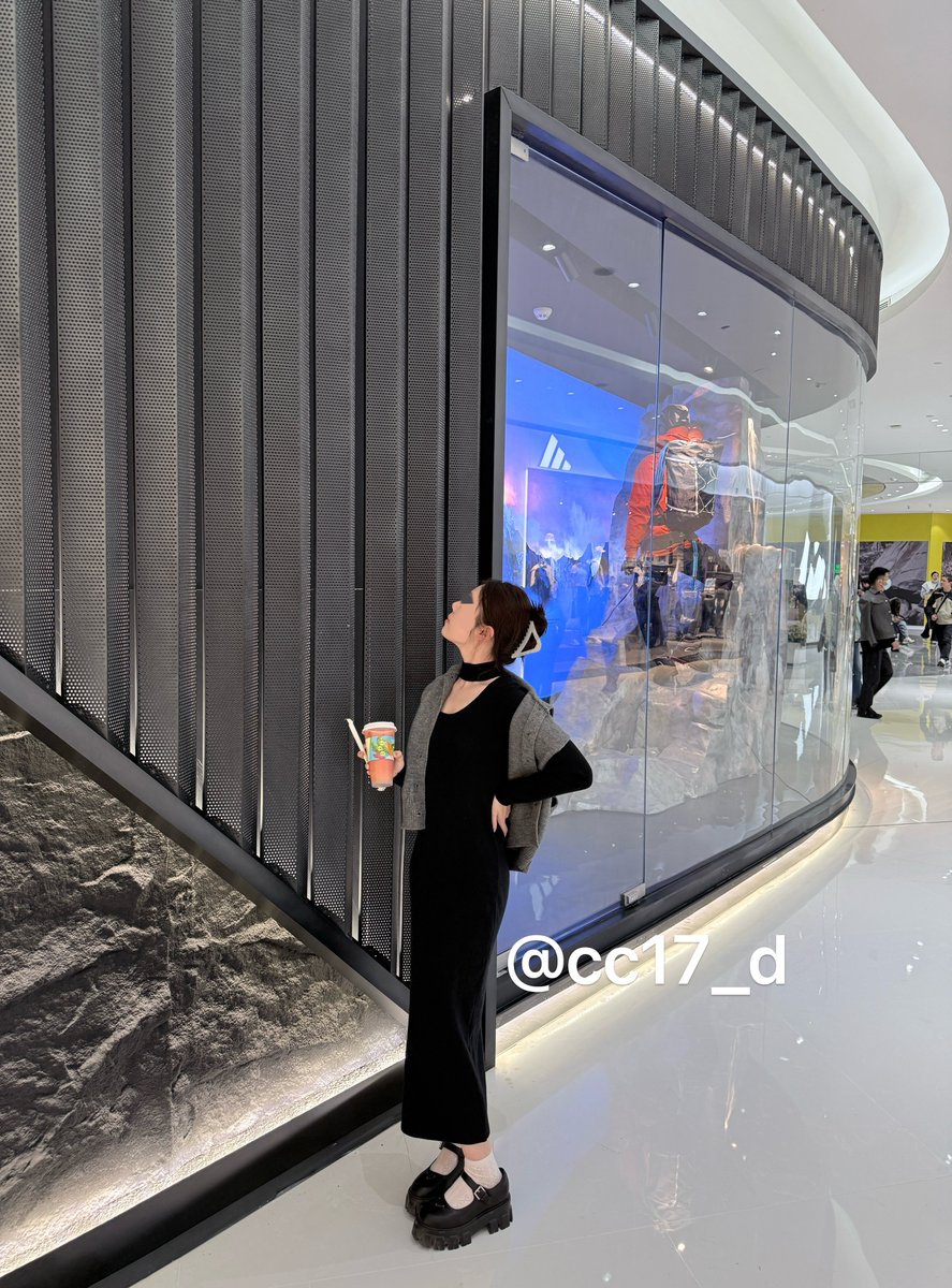 反差女友小17 tweet media