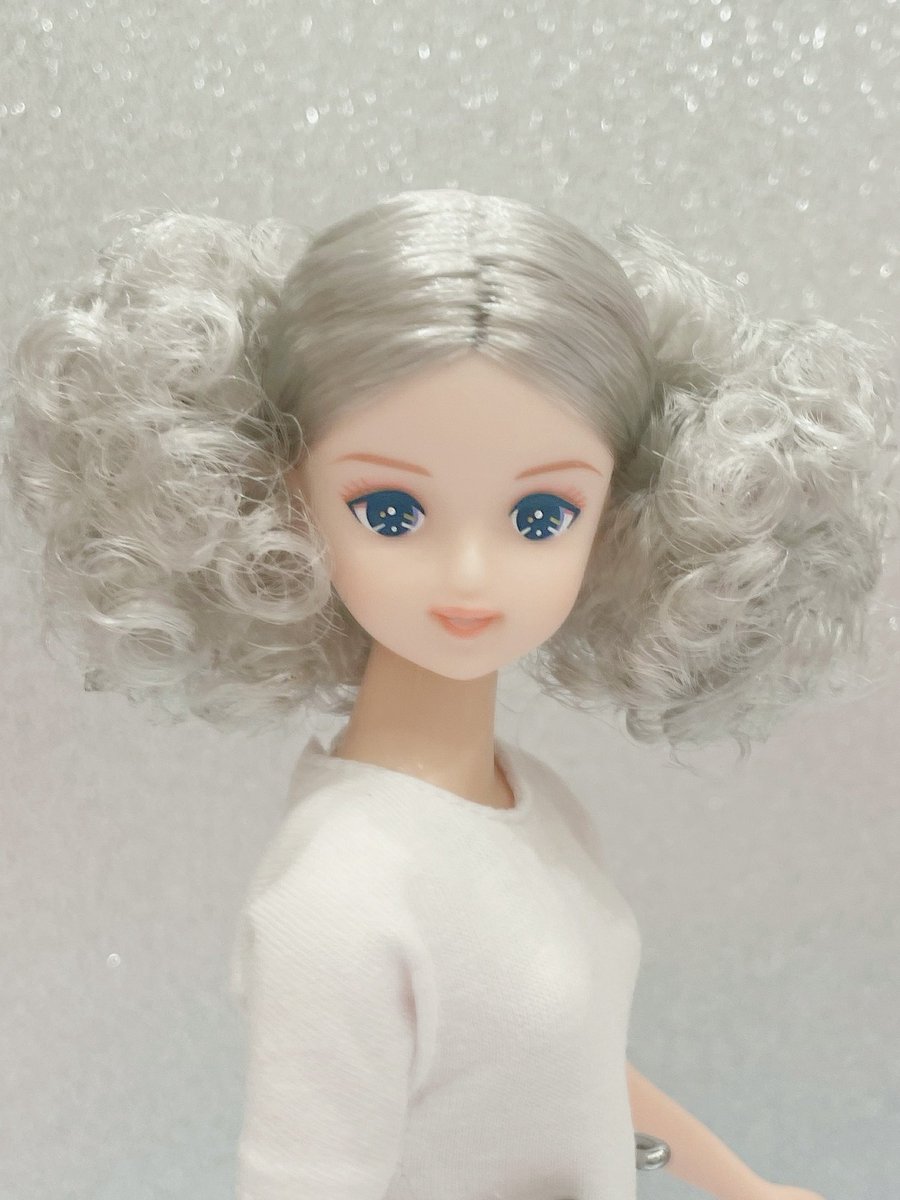 デツカイ tweet media