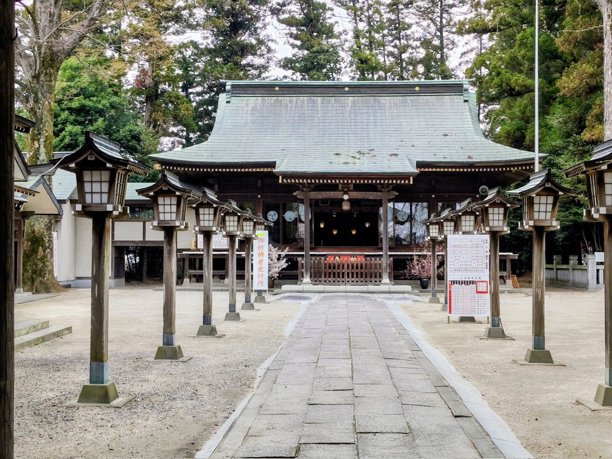 yumi85821305's tweet photo. 皆さん、こんばんは🤗
栃木県さくら市
♯今宮神社様
月詣りです
桜が満開で、とても綺麗です🌸
春は色んな草花が咲きますので
元気を頂けます💪
春が一番大好きです🥰
今年は、プランターでの野菜作りに挑戦
これからが楽しみです。
明日からまた1週間
頑張って下さい💪 https://t.co/htr4NsfwnR