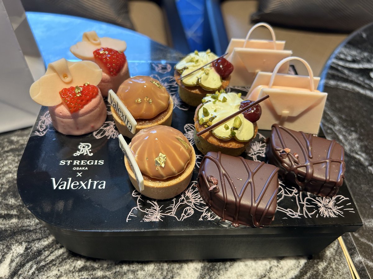 venus_wagon's tweet photo. めっっっちゃ美味しかった~(⸝⸝⸝ᵒ̴̶̷̥́ ᵕ ᵒ̴̶̷̣̥̀⸝⸝⸝)❤︎ ͛⟡.⋆
そして素敵だった𓂃 𓈒𓏸◌
珍しい紅茶がたくさん🫧🫖
またValextra…買ってしまいそう(¯꒳¯٥)💦
#STRAGIS #Valextra #アフタヌーンティー https://t.co/bBKXHGis8B
