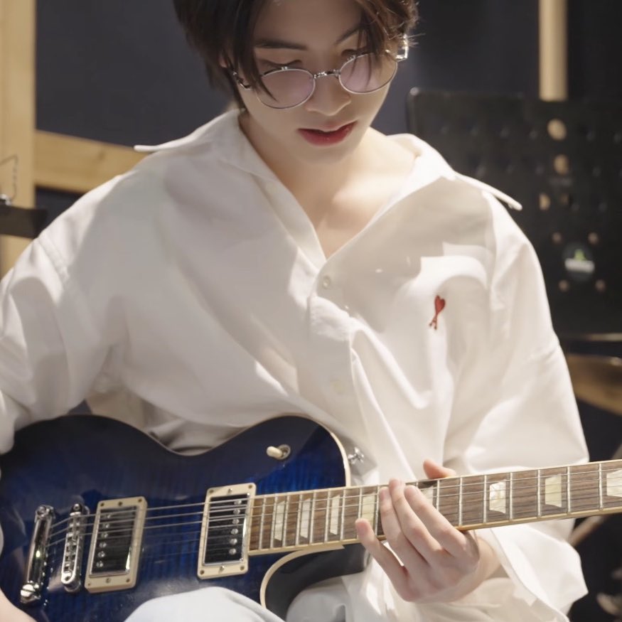 𝑻𝒉𝒖𝒓𝒔𝒅𝒂𝒚𓂃⋆ tweet media