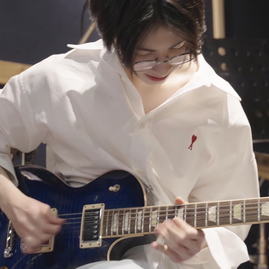 𝑻𝒉𝒖𝒓𝒔𝒅𝒂𝒚𓂃⋆ tweet media