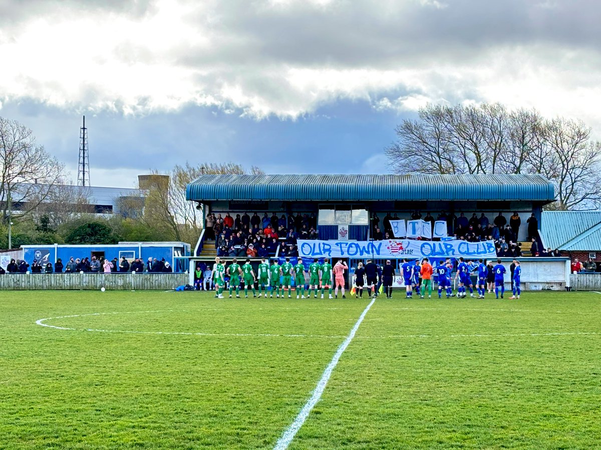 BCAFCBH's tweet image. Billingham Town 0-2 Billingham Synthonia
Bedford Terrace- Att: 758

First appearance on the NL Easter hop for the Billingham derby, where the local youths had even prepared a tifo. Lovely little ground but Synners were the much stronger side today! #groundhopping