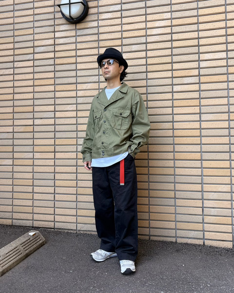 今日の散歩コーデ🚶
晴れていると日中はもう暑いすらある🥵
春になって川から鴨がいなくなって寂しい限り🦆

-----

ハット:kangol
アウター:WAIPER.inc 米軍 1940's U.S.ARMY M-41 HBT コンバットジャケット【WP1054】
インナー:goodwear
