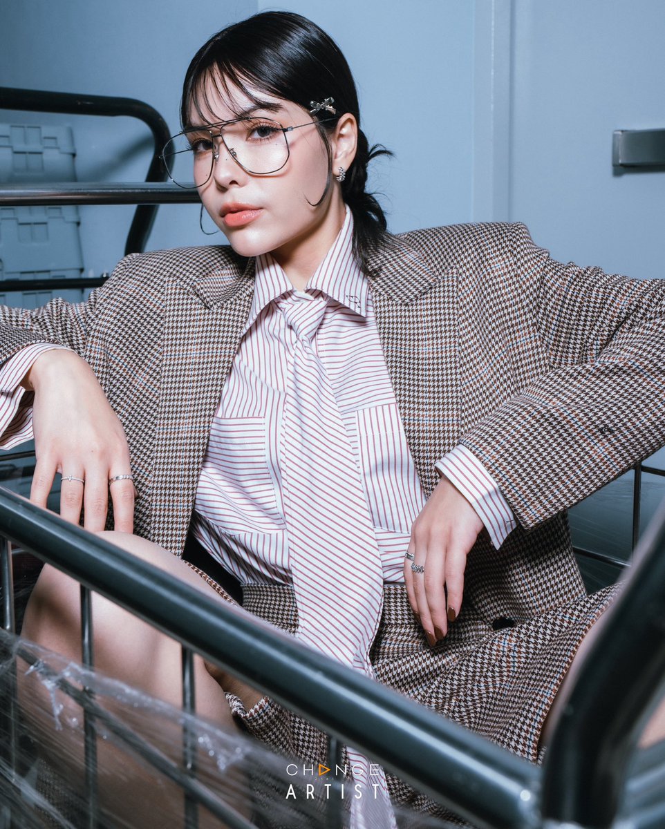 CHANGE ARTIST tweet media