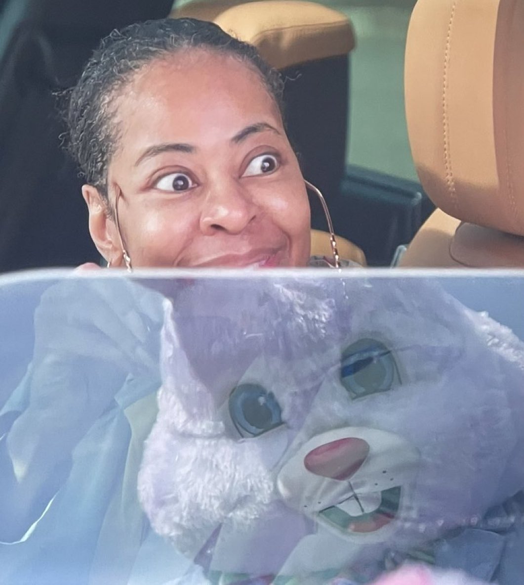 Shannon’s Spanx tweet media