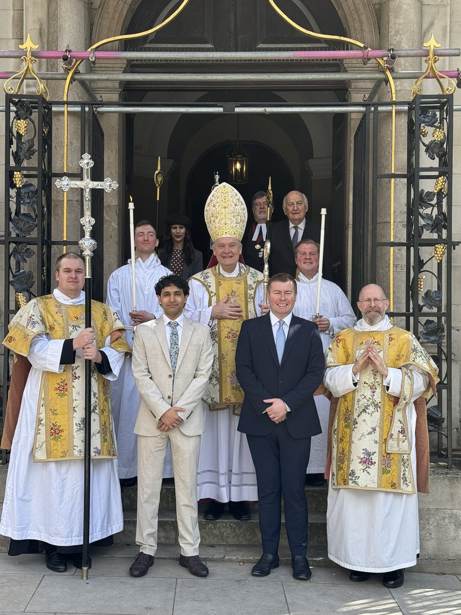 The Bishop of Fulham tweet media