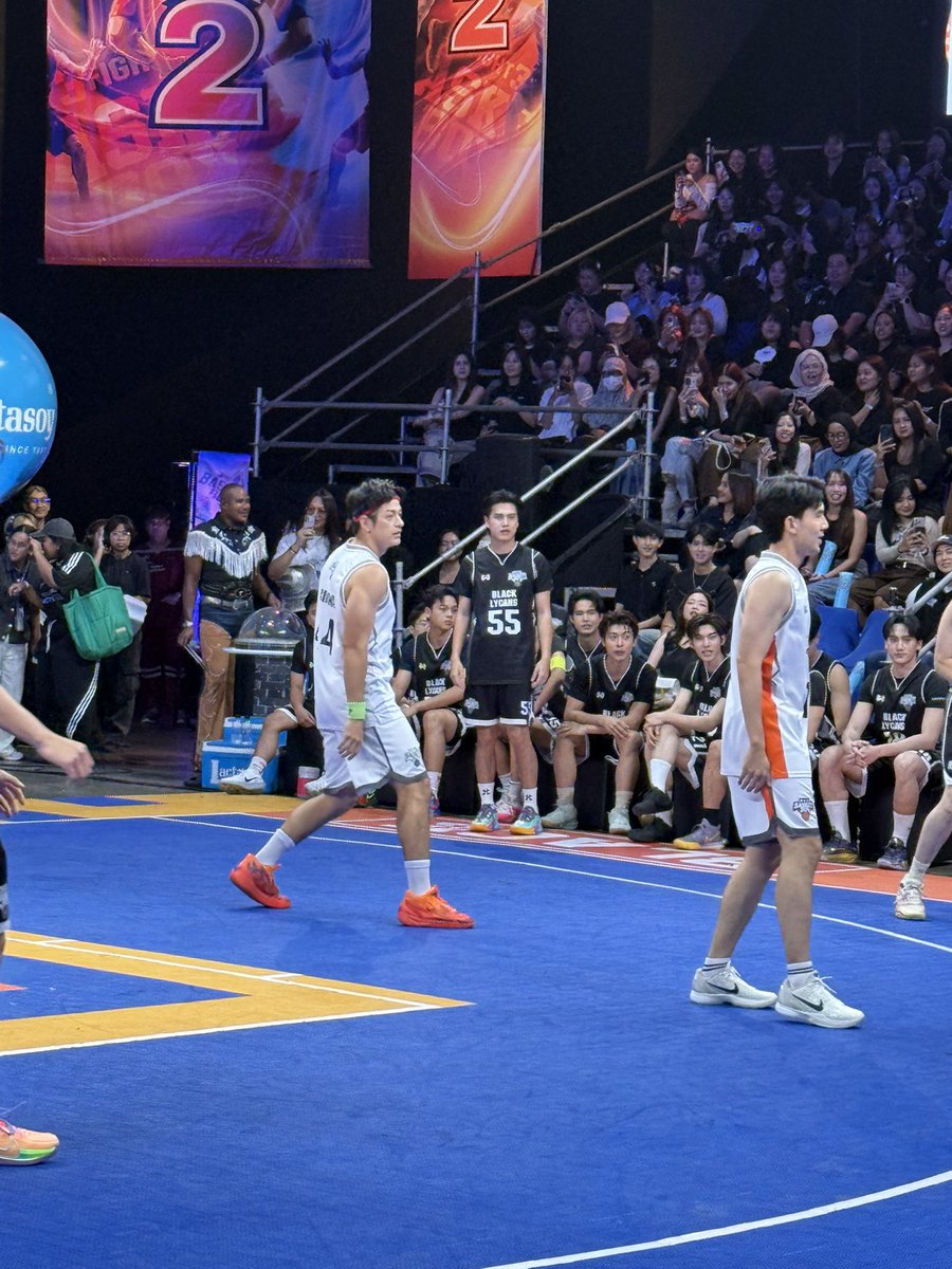 Kids-from-yesterday tweet media