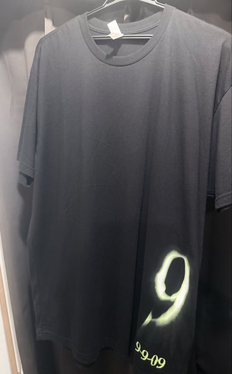 Jo_D_NBC's tweet photo. 流石に買わずにはいられなかった😇
店員の方に「あの9ですか？」って確認するくらいびっくりした🙃 https://t.co/0WPA1JMTda