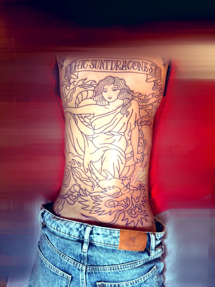 ヨシダ tweet media