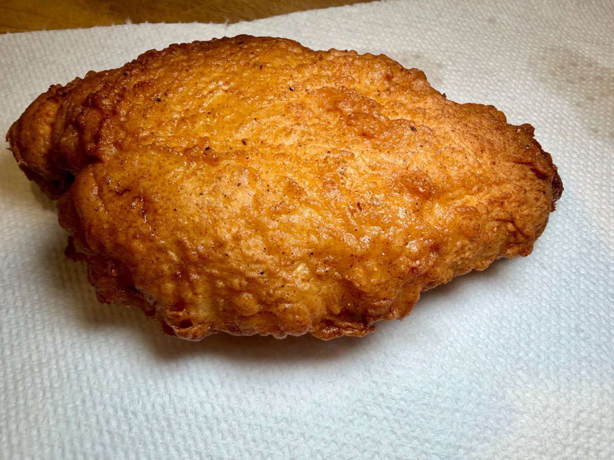 jwalkermobile's tweet photo. This weekend’s Chick Fil A copy cat chicken Sandwich https://t.co/LotrNwsS94
