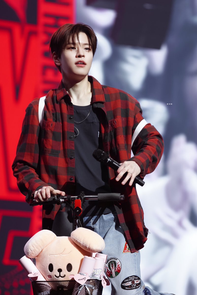 260405

하나도 없어요 ㅋㅋㅋㅋㅋ
#Seungmin #승민 
#StrayKids #스트레이키즈