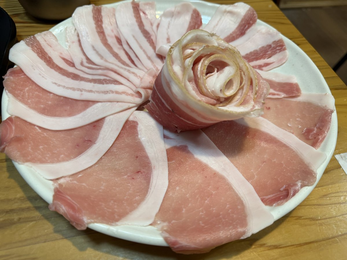 シン・たから tweet media