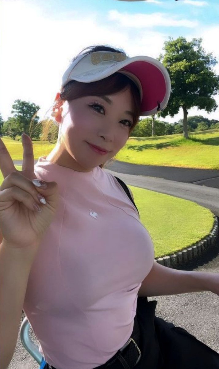 けんけん tweet media