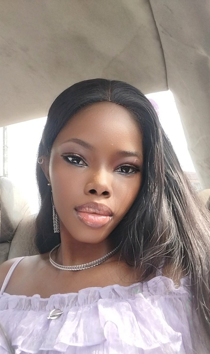 MOYE💋 tweet media