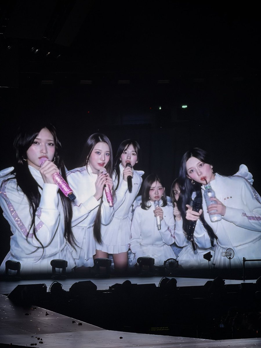 이서 — leeseo tweet media