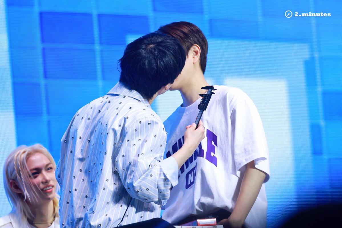 2_minutes tweet media