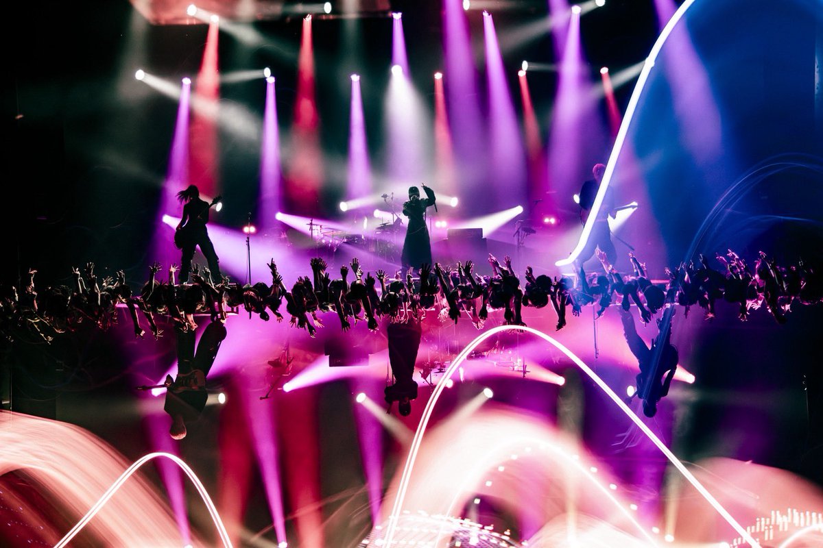 clan_queen_'s tweet photo. #CLANQUEEN

2026/4/5(日)
仙台PIT

SENDAI PIT 10th Anniversary Special
「LIVE STORAGE」
supported by Date fm RAD
～Radio All Day～

w/ 凛として時雨

────SET LIST────

1. PSIREN
2. ゲルニカ
3. プルートー
4. 求世主
5. ORDER
6. サーチライト
7. 踊楽園
8. ファンデーション
9. アリスの嘘
10. 無花果
11. インベイダー
12. SPEED
13. 自白
14. APPLE
15. チェックメイト
16.  Apophenia

───────────

▶︎ツアー応募はこちら
🔗 https://t.co/koC7wtWihe

Support Drum : @yotchitchi 
Photo by @yusuke_mphoto