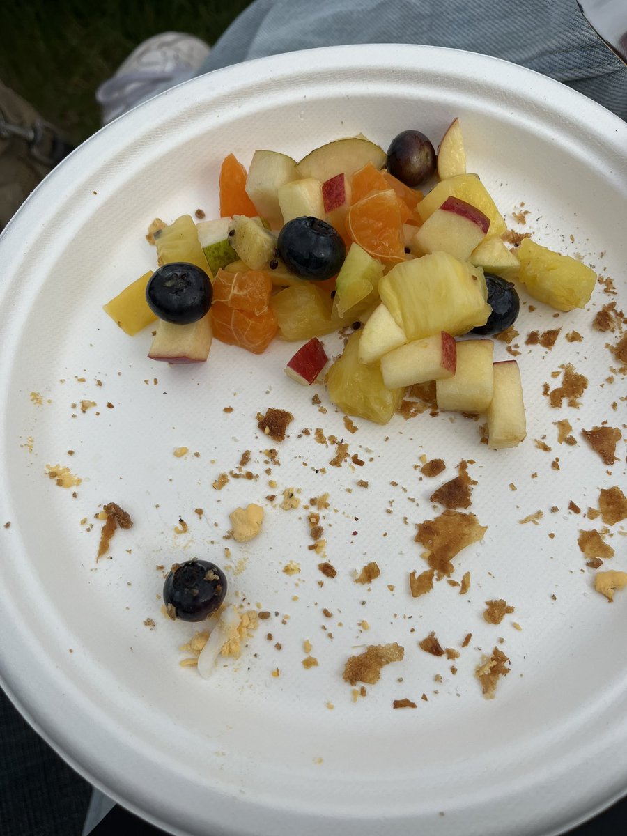 august 𖦹 tweet media