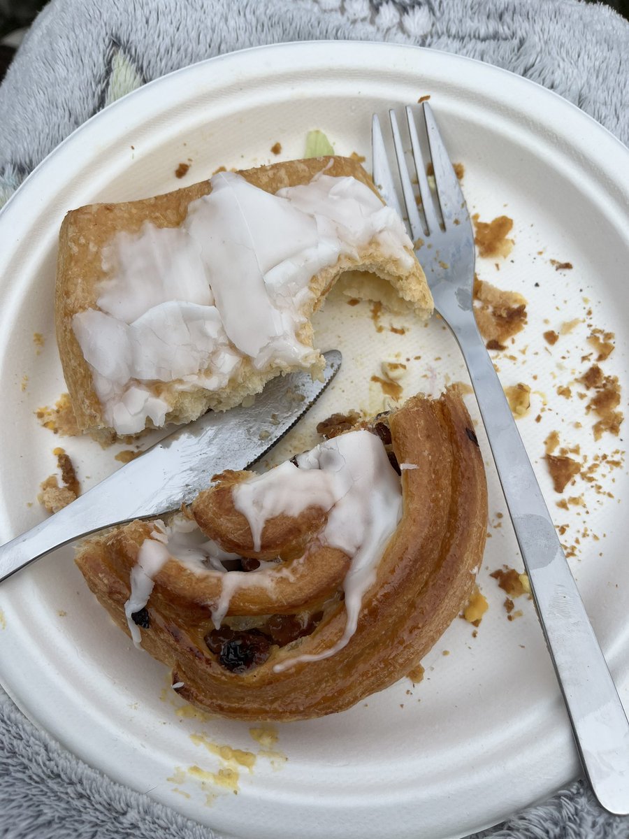 august 𖦹 tweet media