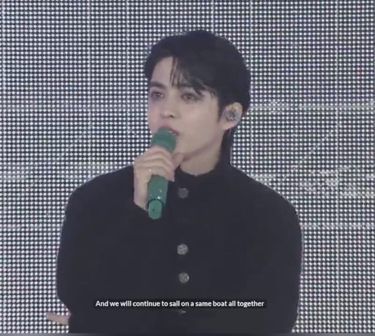 🍒: but all 13 of us have decided to re-sign our contracts and we will continue to sail on a same boat all together

MY FAMILY 😭 SEVENTEEN FOREVER 😭