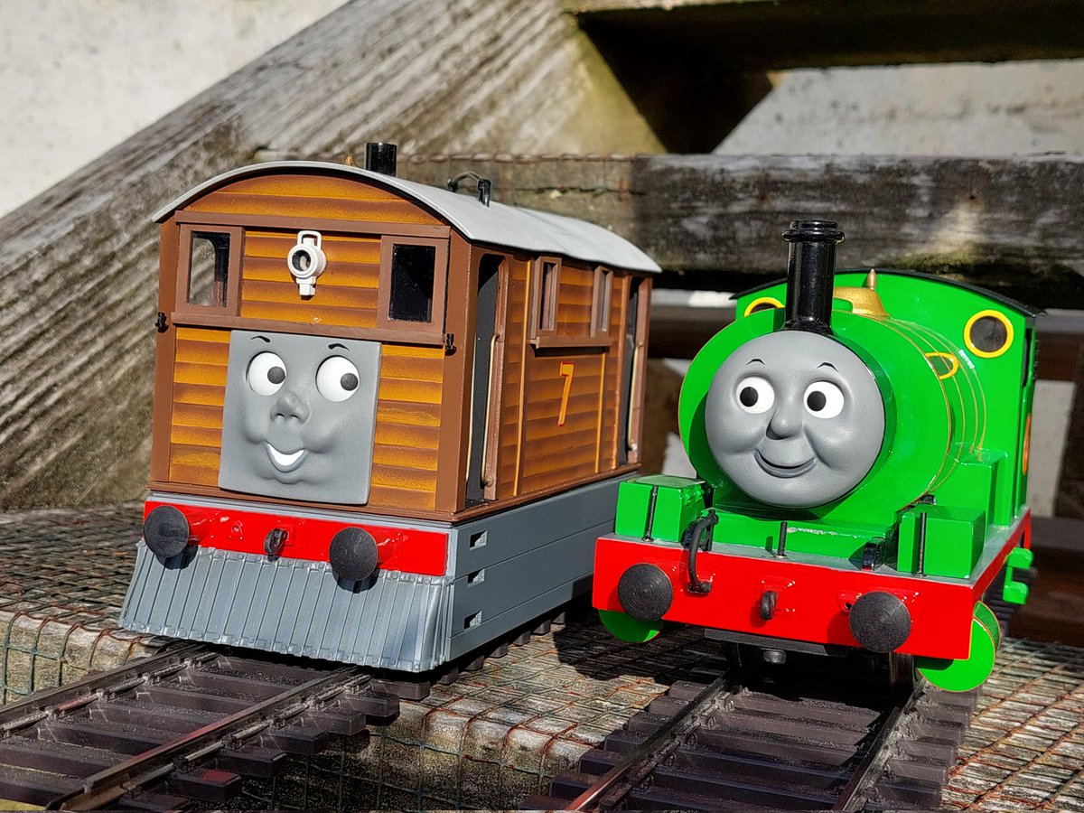 Blue65Tank tweet media