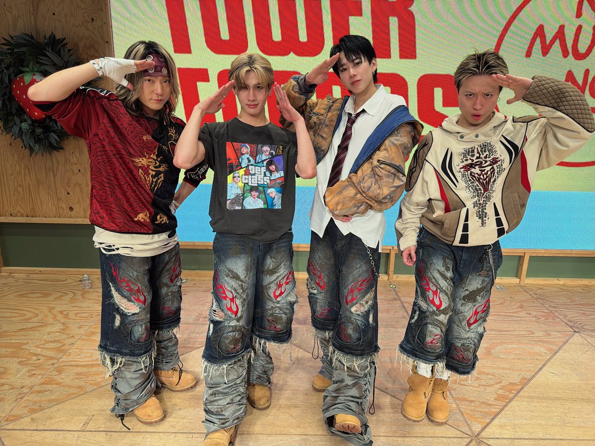 K(Def Class) tweet media