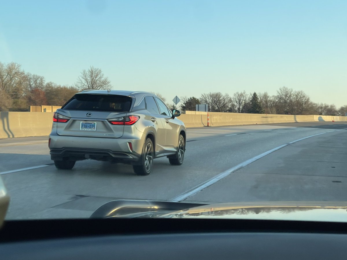 OPDOfcBossman's tweet photo. While sitting on the side of the interstate waiting for a tow truck, it’s obvious that people need a reminder of Nebraska’s move over law. 

It’s very simple…move over one lane for stopped vehicles on the interstate, including emergency vehicles! https://t.co/nRSjwCSuSQ