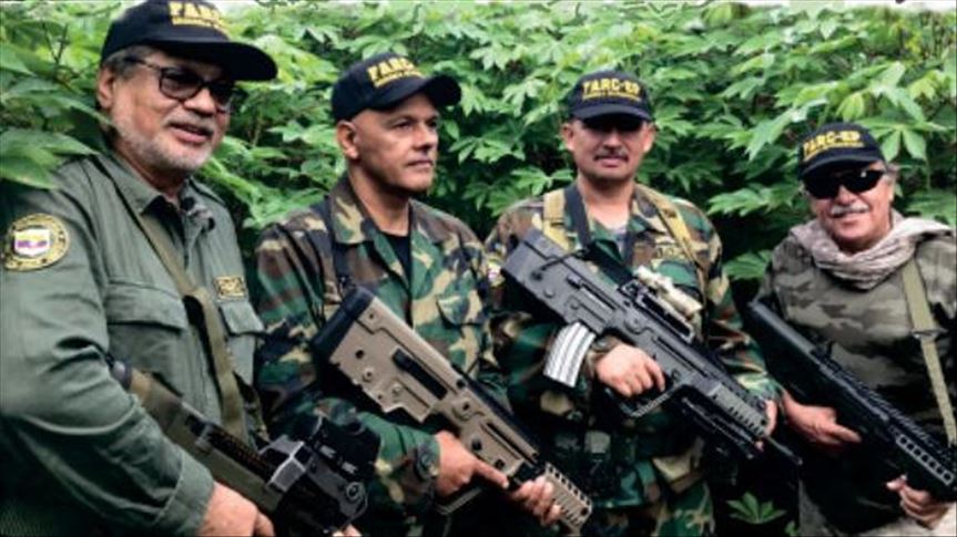 <a href="/estoescambio/">Cambio</a> <a href="/yohirakerman/">Yohir Akerman</a> Uno ve las fotos de la segunda marquetalia y tienen armas de procedencia israelí, iwi tavor.
El mismo régimen israelí que es defendido por <a href="/yohirakerman/">Yohir Akerman</a>