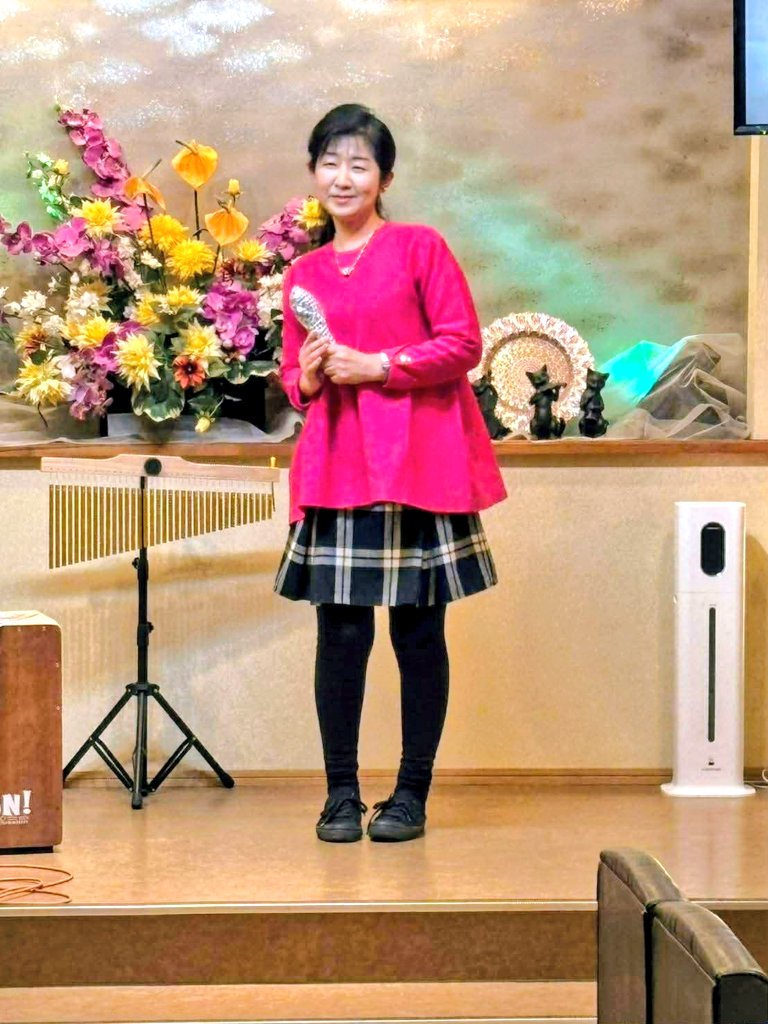 愛知県稲沢市 カラオケ喫茶 #花紫 さんにおうかがいさせていただきました🌸
皆様に あたたかく盛り上げていただき、お世話になりました。ありがとうございました🙇
(花紫のママさんと😊)
#なごや慕情 #松原美穂