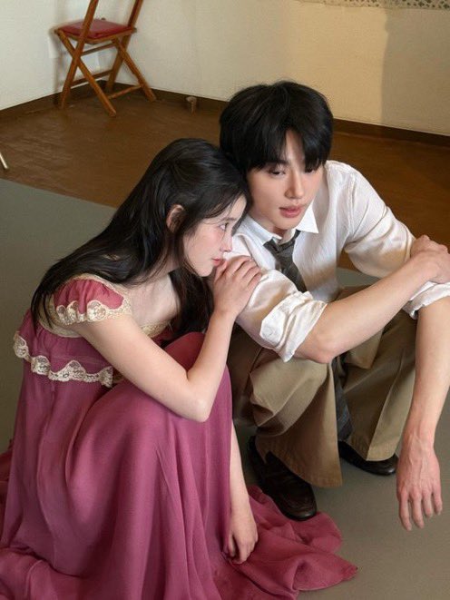 #ByeonWooSeok in IU’s Instagram update tonight 😍 

#변우석 #PerfectCrown