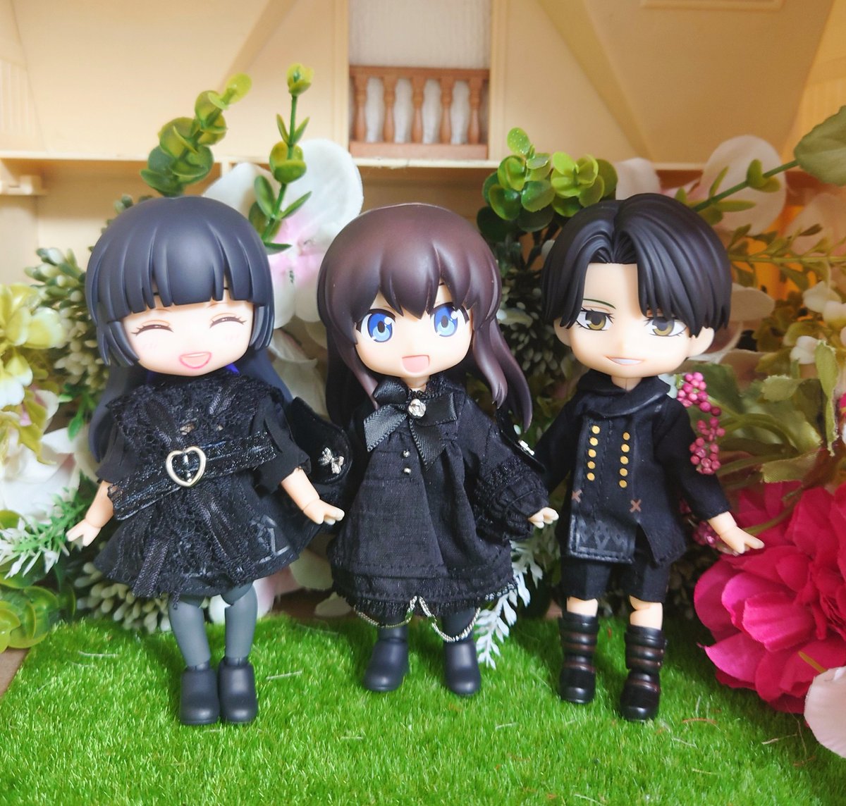 schwarz1335's tweet photo. 【RiRiUM 1st Album 『Prium』】
"Lily"
ファンシーで可愛い歌い出し😊
この曲を聴きながらおさんぽすると
たくさんの色が見つかる
これまでの日々からちょっと一歩を踏み出してみたいとき
勇気をくれる歌⚜️
#RiRiUM💐💜🩵💚
#Prium https://t.co/7QwxZKTe1C