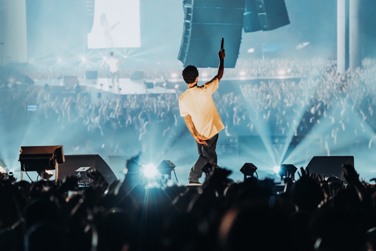 POP YOURS tweet media