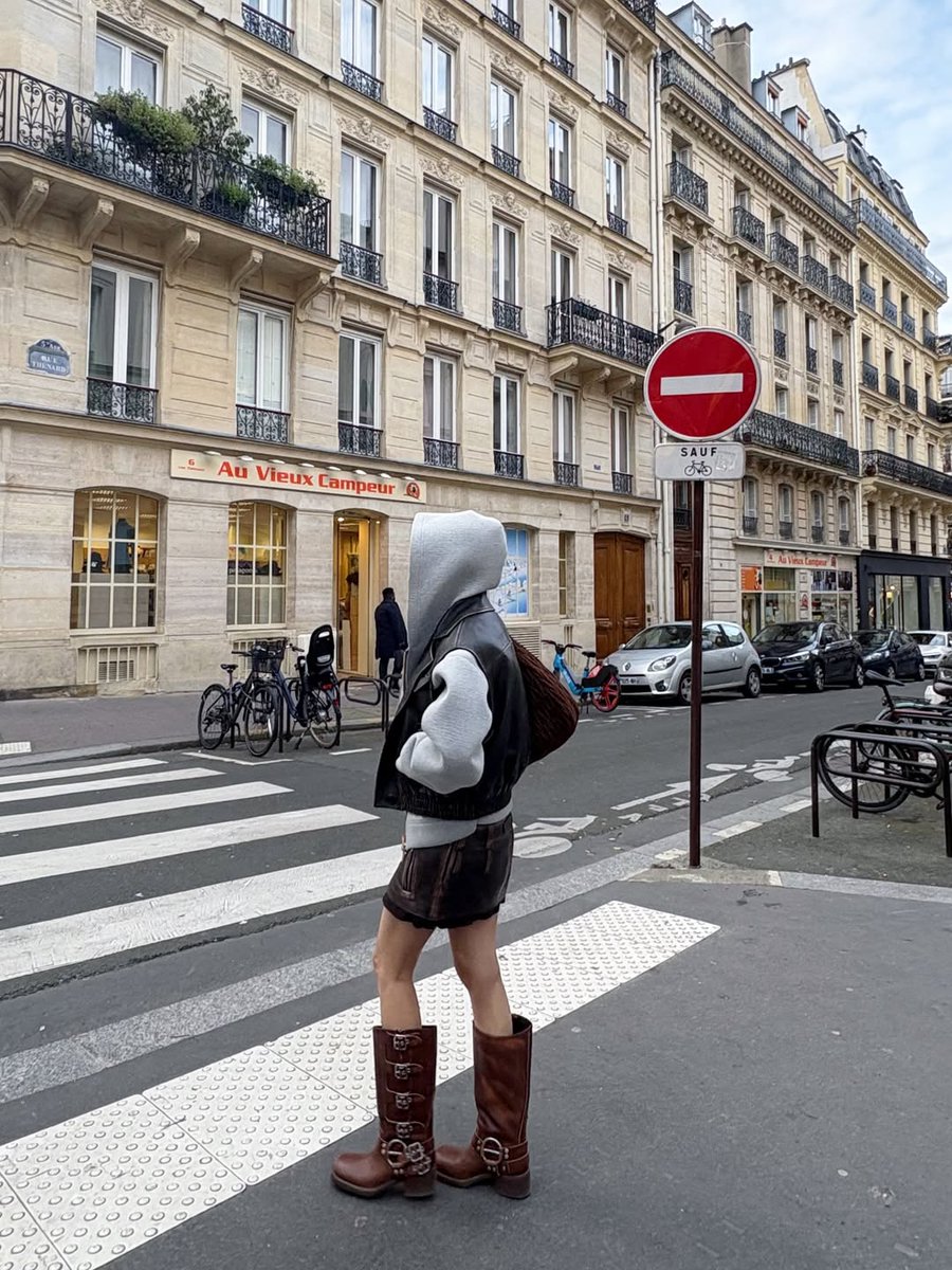 MINNIE NOTE tweet media