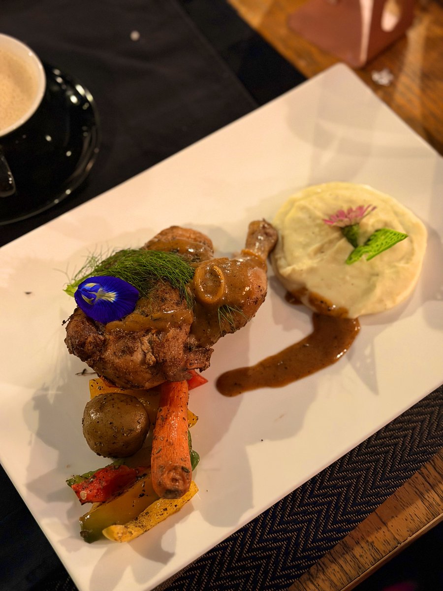 vinssey. tweet media