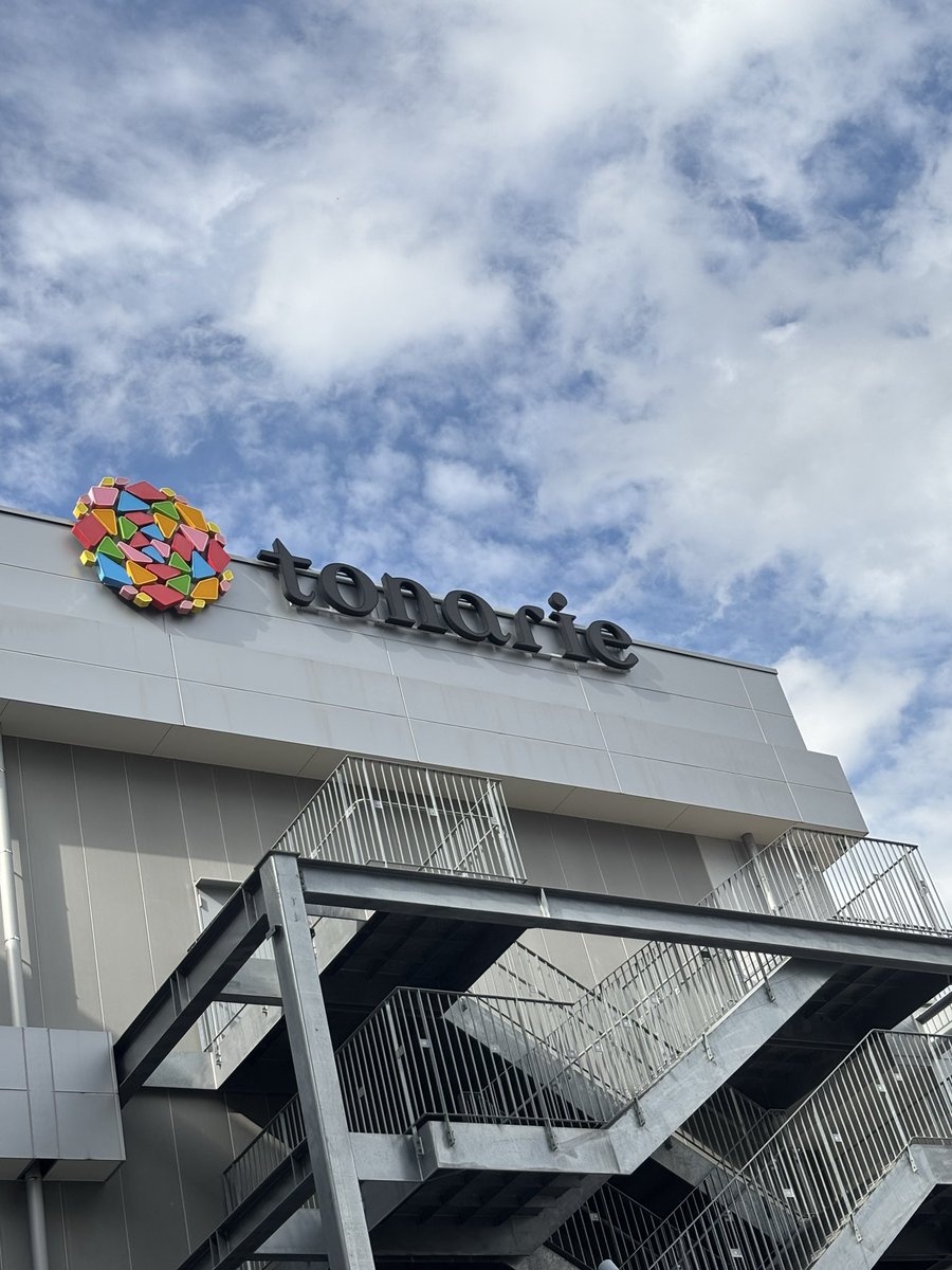 P_Nuts_Farm's tweet photo. トナリエ大和高田、ありがとうございましたー！🥰
お天気にも恵まれて、みんなで楽しい時間を過ごせました‼︎
聴いてくれたみなさま、出演者の皆様、スタッフのみなさま、ありがとうございました☺️🙏✨

次のライブは4/12の西梅田カフェテラスさんで会いましょう😉👍！ https://t.co/8FMGqYmGsq