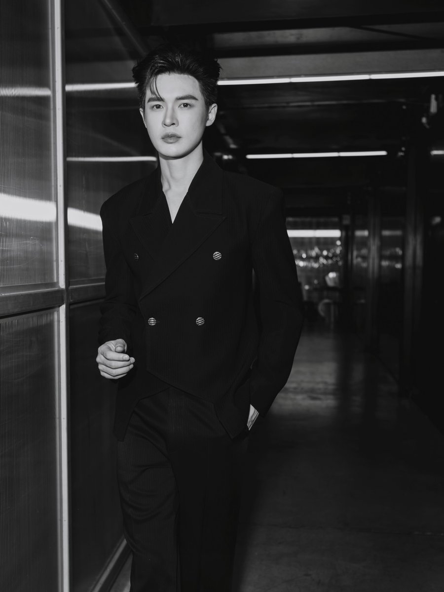 102 ✵ 🐺🐽 tweet media