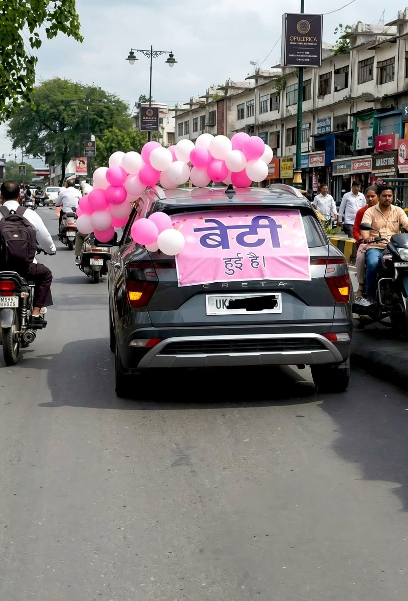 Kavish aziz tweet media