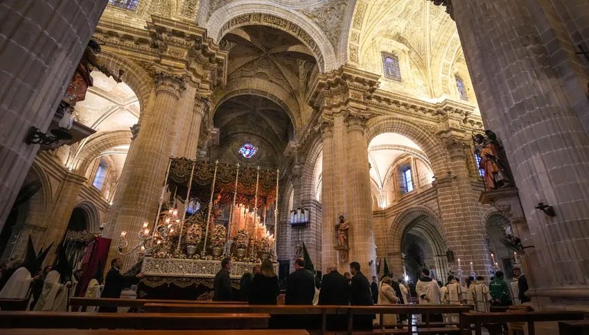 ✨ Y se acabó, se acabó una Semana Santa plena, una semana maravillosa y soñada.

Gracias a todos de nuevo, a cada Hermandad, a cada Banda, a cada Vestidor, a cada Florista, a cada Saetero y sobre todo a todos vosotros.

Gracias por la Semana Santa que hemos disfrutado pero esto
