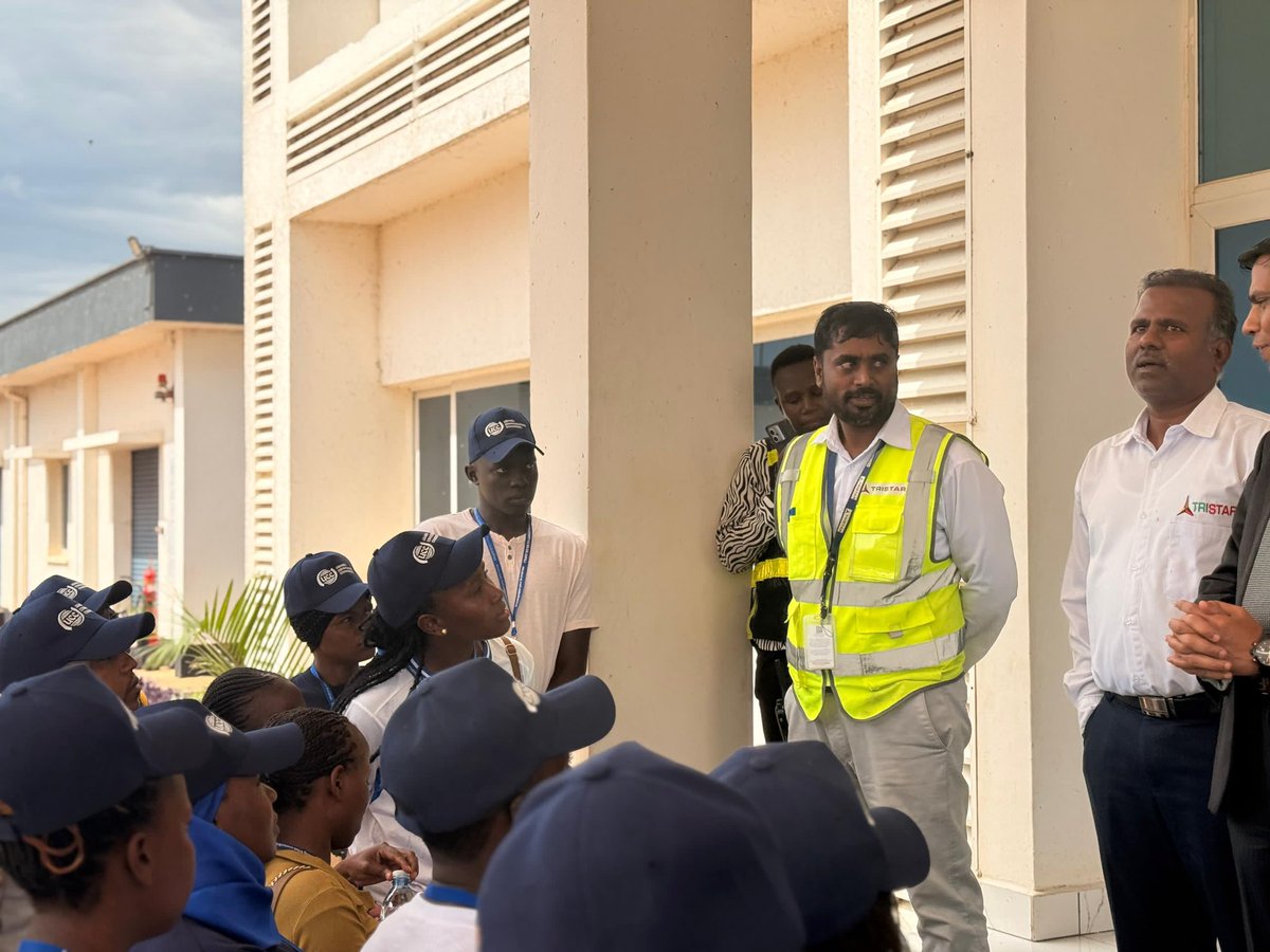 hafithkazibwe's tweet image. Operations focus;
Fueling Uganda’s skies! Tristar Jet-A1 at Entebbe International Airport ensures safe, reliable aviation fuel supply for smooth takeoffs and landings. Powering connectivity across the region. #AviationUganda #EntebbeAirport #GoldenPosts