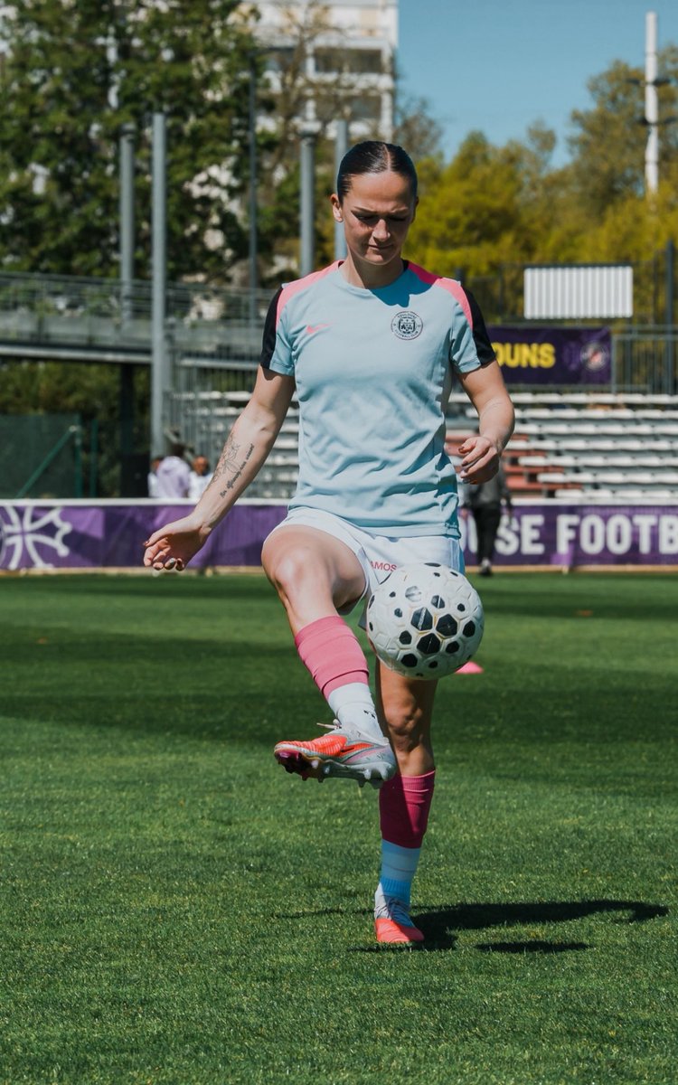 Première Ligue Reporter tweet media