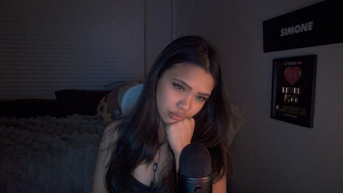 Simoneitl tweet media