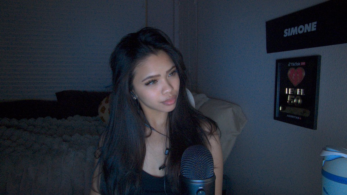 Simoneitl tweet media