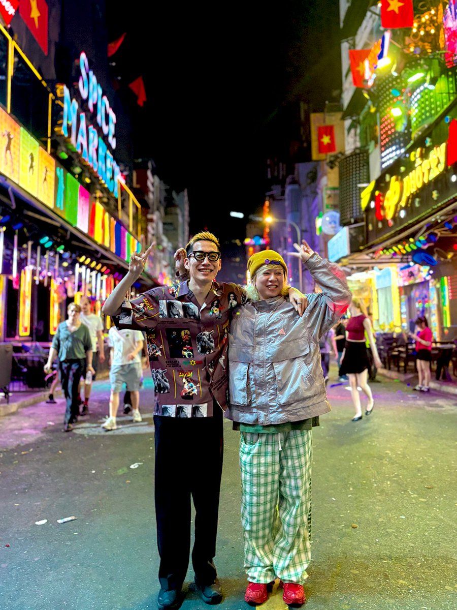 たかさき tweet media