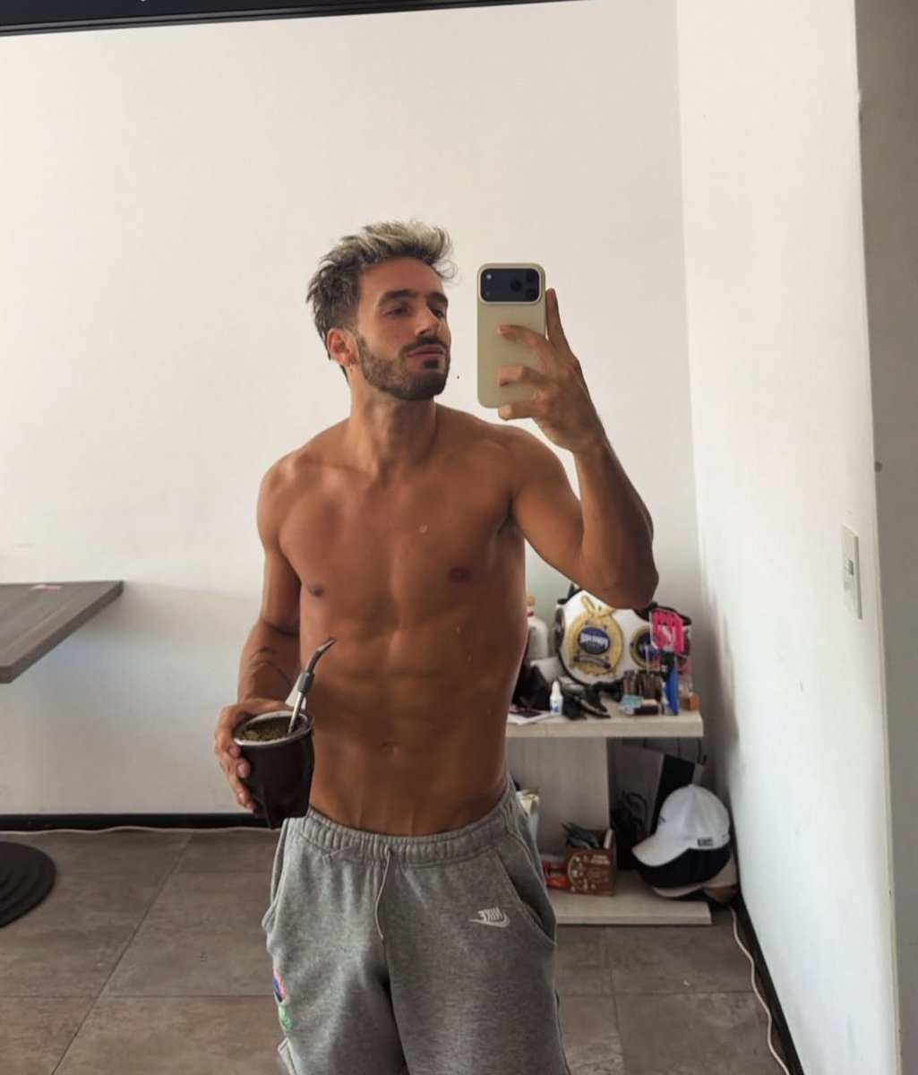 Luli109's tweet photo. Es hermoso y debe coger muy rico #Yeyo https://t.co/1cB71mLD1Z